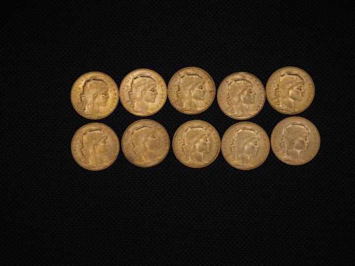 10 pièces de 20 Francs or : 1910, 1913, 1913, 1914, 1908, 1907, 1910, 