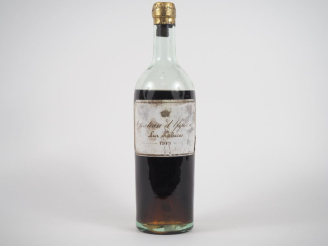 Vente aux enchères 1 BOUTEILLE CHÂTEAU D'YQUEM 1er CCS SAUTERNES - 1913 - VIDANGE/EA/BOUC