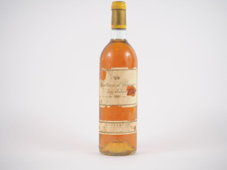 Vente aux enchères 1 BOUTEILLE CHÂTEAU D'YQUEM 1er CCS SAUTERNES - 1980 - BG/EA