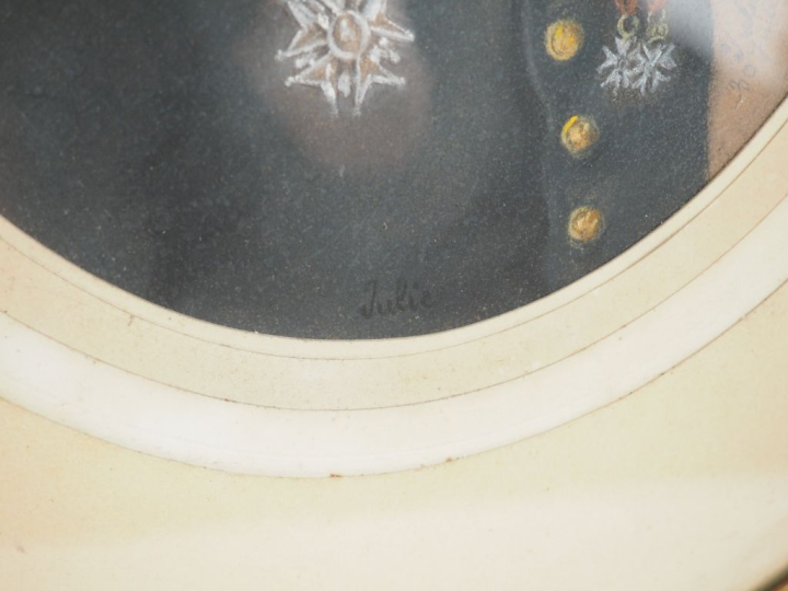 Ecole française XIXème. "Portrait de militaire". Pastel signé en bas à