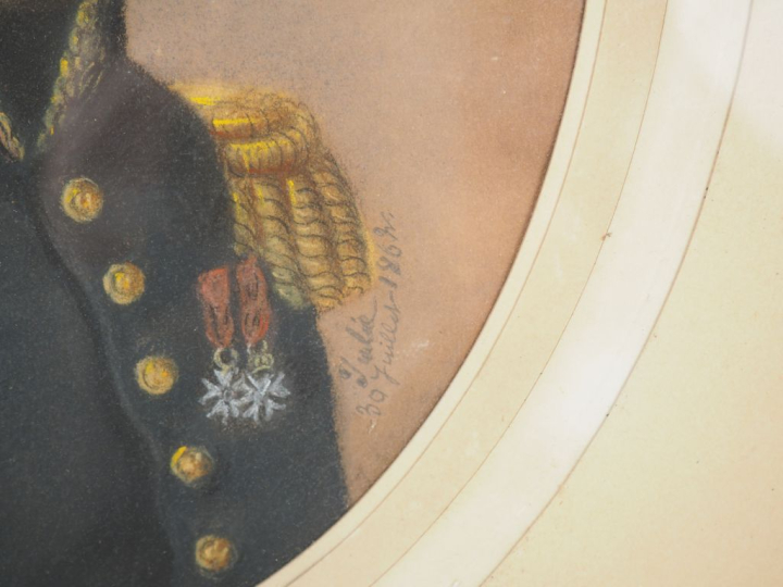 Ecole française XIXème. "Portrait de militaire". Pastel signé en bas à