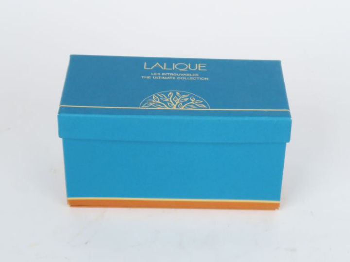 LALIQUE.  Coffret de trois flacons miniatures "les introuvables" The u