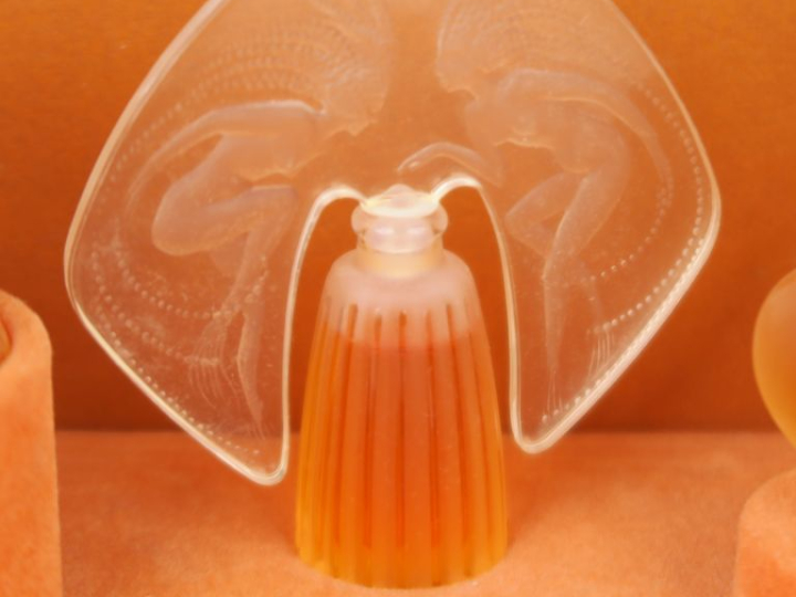 LALIQUE.  Coffret de trois flacons miniatures "les introuvables" The u