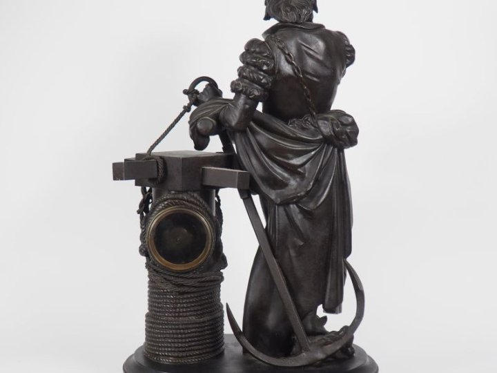 J. CARRIER. "Le capitaine de vaisseau". Importante sculpture en fonte 