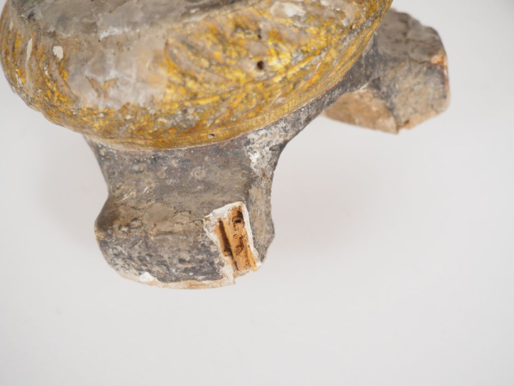 Paire de pique-cierges XIXème, en bois sculpté à décor peint et doré d