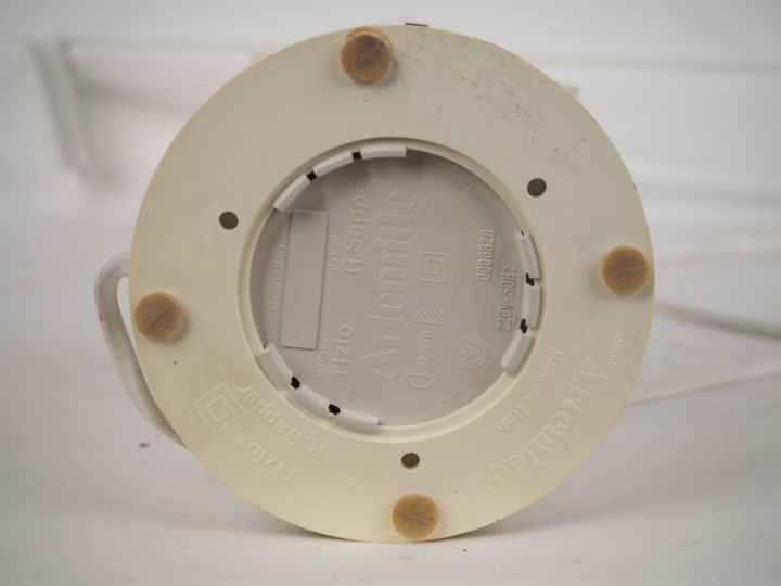 Richard SAPPER pour ARTEMIDE. Trois lampes "Tizio" en métal laqué noir