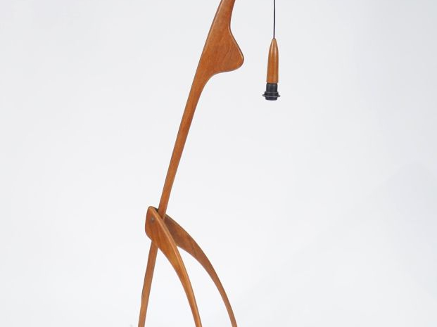 Jean RISPAL. Lampadaire biomorphique, modèle dit "Mante religieuse", p