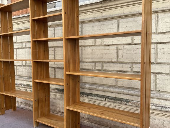 Maison REGAIN. Bibliothèque étagère en orme, à trois volumes modulable