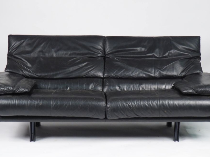 Paolo PIVA pour B B Italia. Canapé années 80 modèle "Alanda" en cuir n