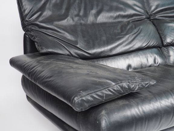 Paolo PIVA pour B B Italia. Canapé années 80 modèle "Alanda" en cuir n