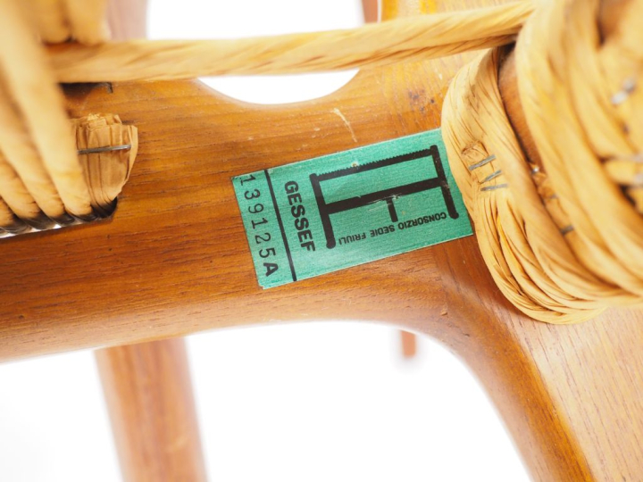 Suite de 10 chaises fin des années 60 de style Scandinave en teck, dos