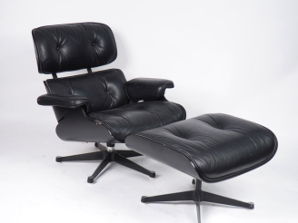 Vente aux enchères Charles et Ray EAMES pour mobilier international éditeur. Fauteuil ann
