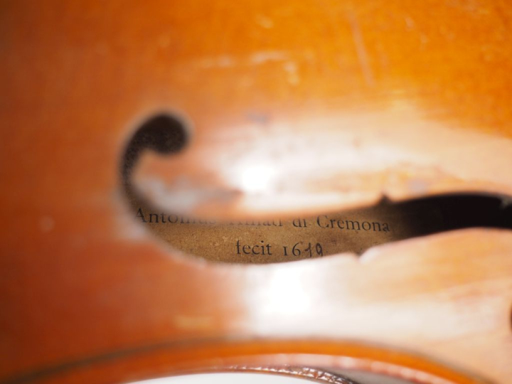 	Violon d'étude 	fait à Mirecourt vers 1920 etiquette apocryphe "Atoni