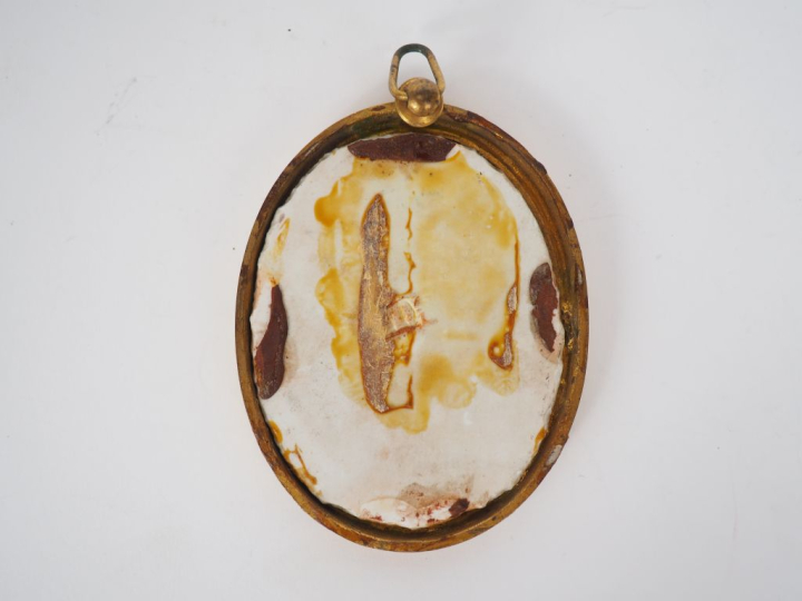 Miniature 1900 en biscuit émaillé, "la Vierge et l'enfant Jésus", dans