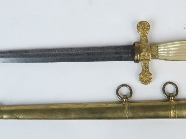 Coupe papier Napoléon III figurant une épée miniature de style Louis X