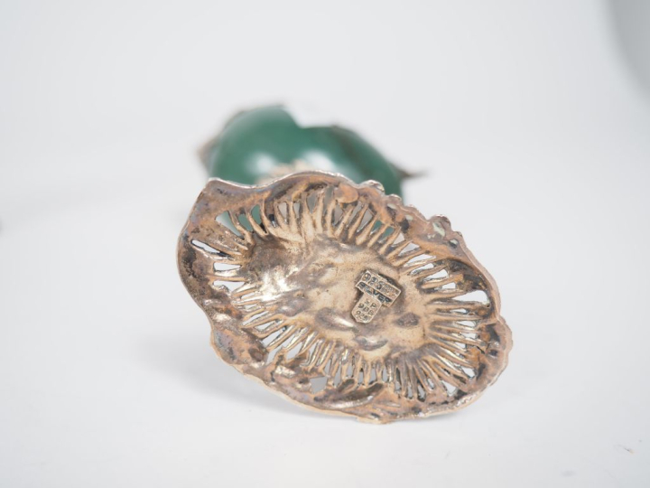 Suite de 6 échassiers en pierre dure et argent anglais. H. 15 cm.