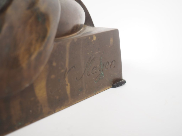 N. MAYER.  "le matin". Sculpture en bronze à double patine. Fondeur Bo