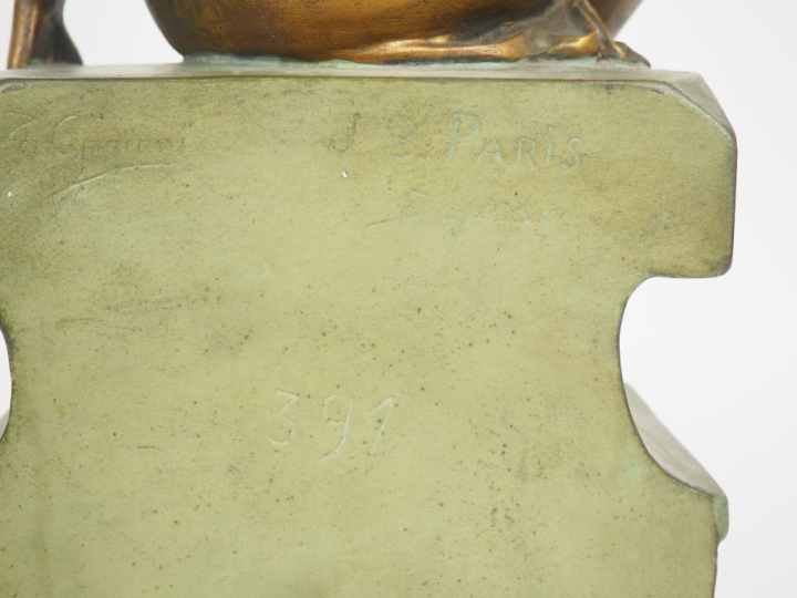 CIPRIANI.  "Séduction".  Sculpture Art Déco en plâtre polychrome.  H. 