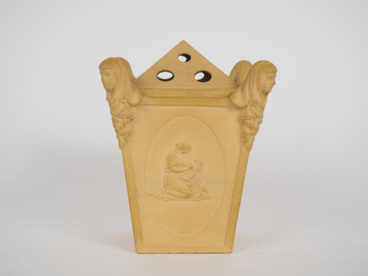 Brûle-parfum de style néo-classique en biscuit à décor de femmes de la