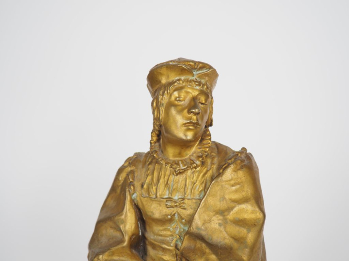 P. FILHASTRE.  "Gringoire". Sculpture en bronze doré. Signée. H. 43,5 