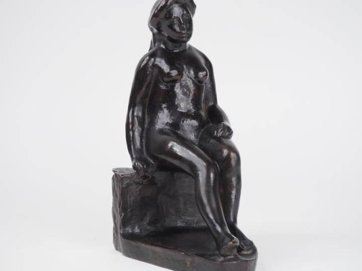 D’après Aristide MAILLOL (1861-1944). Femme nue assise Épreuve en surm