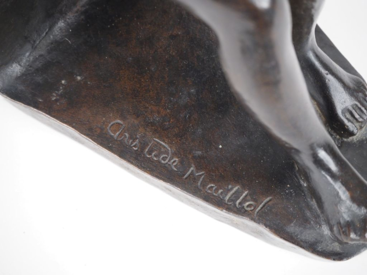 D’après Aristide MAILLOL (1861-1944). Femme nue assise Épreuve en surm