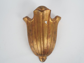 Vente aux enchères Applique 1940 en stuc doré en forme de feuille. (éclat de dorure) Dim.