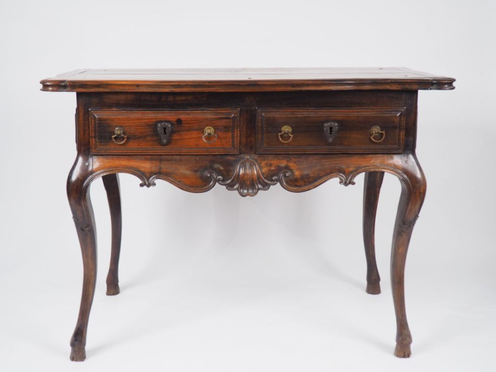 Console XVIIIème en bois exotique massif ouvrant à deux tiroirs, ceint