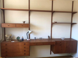 Vente aux enchères Poul CADOVIUS Etagère modulable scandinave en teck. Années 70. (A remo