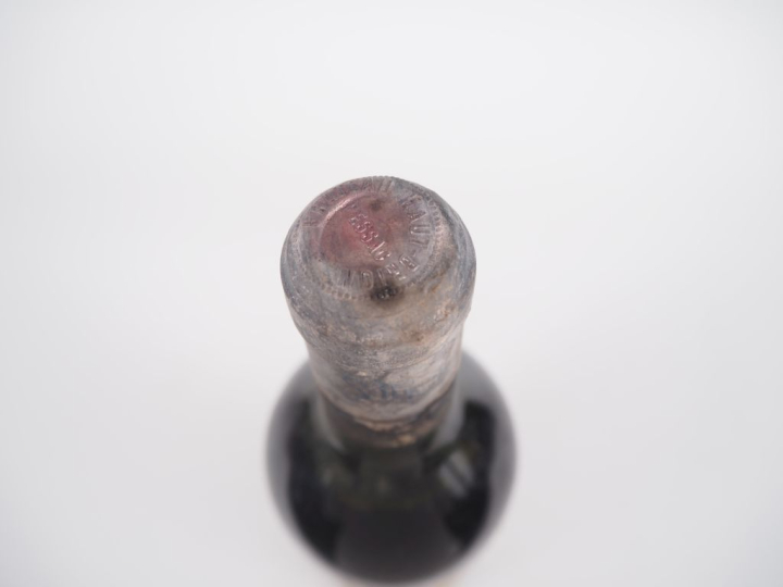 1 BOUTEILLE CHÂTEAU HAUT BRION 1er GCC GRAVES - 1952 - HEP/ETA/ES/CAPS
