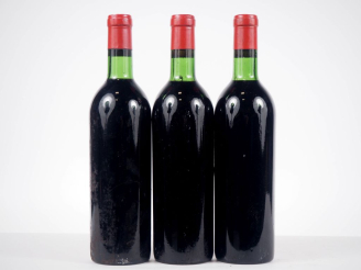 Vente aux enchères 3 BOUTEILLES PORTAIL ROUGE GRAVES - 1967 - 1 BG/2 BG-LB/SE/BOUCHONS ÉT