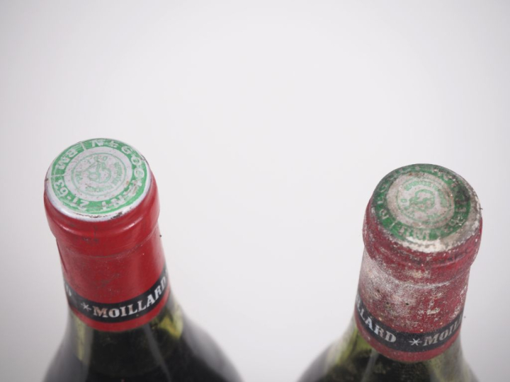 2 BOUTEILLES NUITS ST GEORGES MOILLARD - 1976 - 1 PRÉSUMÉE - 1 à 4,3 C