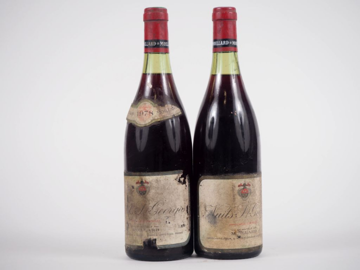 2 BOUTEILLES NUITS ST GEORGES MOILLARD - 1978 - 1 PRÉSUMÉE - 1 à 2,5 C