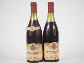 Vente aux enchères 2 BOUTEILLES GEVREY CHAMBERTIN PAUL MONIOT - 1986 - 3,4 CM/4,5 CM/1ELS