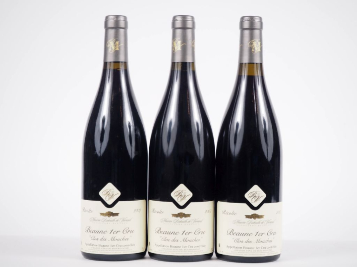 3 BOUTEILLES BEAUNE 1er CRU "CLOS DES MOUCHES" MAURICE BIDOUILH DE VER