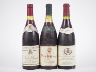 Vente aux enchères 3 BOUTEILLES NUITS ST GEORGES : 1 LÉONCE BOCQUET 1980 1,9 CM/ES - 1 TH