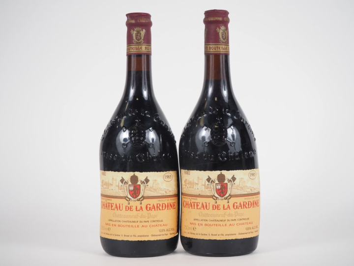 2 BOUTEILLES CHÂTEAUNEUF DU PAPE CHÂTEAU DE LA GARDINE - 1985  