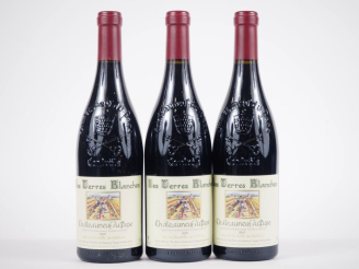 Vente aux enchères 3 BOUTEILLES CHÂTEAUNEUF DU PAPE "LES TERRES BLANCHES" FAMILLE BRECHET