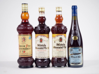 Vente aux enchères 4 BOUTEILLES : 2 BOUTEILLES MISTELA TURIS VINO DE LICO/ 1 BOUTEILLE GR