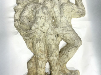 Vente aux enchères Sculpture en platre ou ciment patiné et platré "personnages" Dim. 80 x