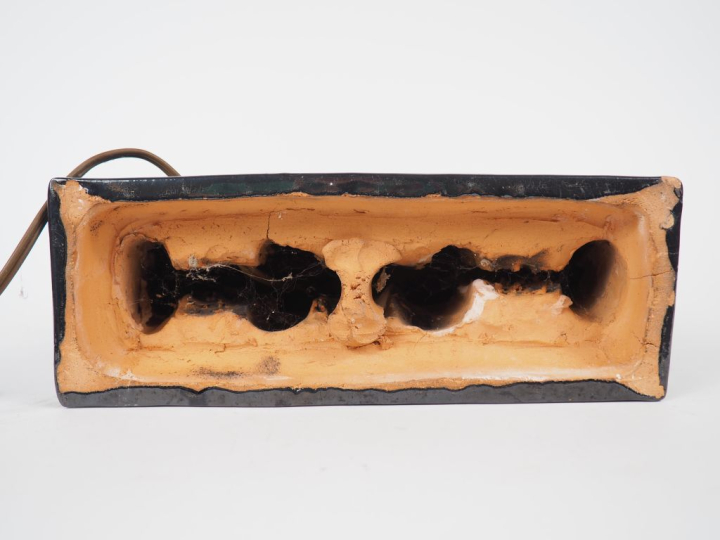 Henri Paul REY.  Pied de lampe en grès brun vert et bleu figurant deux