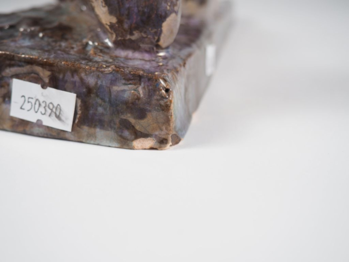 Henri Paul REY.  "jeune fille nue allongée" Sculpture en terre cuite i