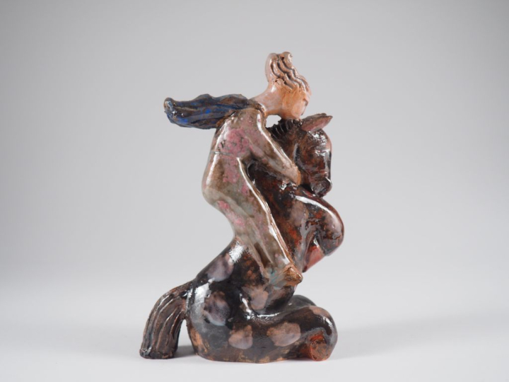 Henri Paul REY.  "Amazone" Sculpture en terre cuite vernissée polychro