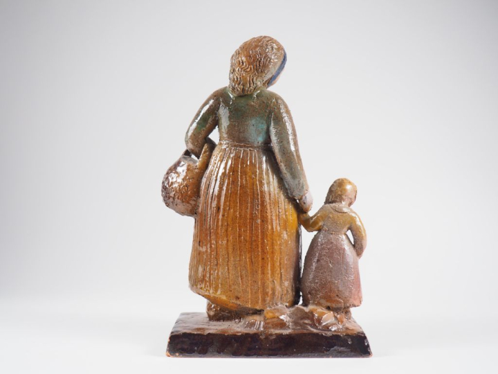 Henri Paul REY.  "Jeune paysanne et sa fillette".  Sculpture en cérami