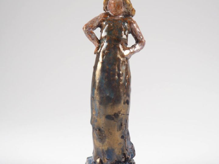 Henri Paul REY.  "jeune fille en robe longue" Sujet en terre vernissée