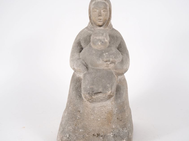 Henri Paul REY.  "maternité" Sculpture en pierre  non signée H. 40 cm