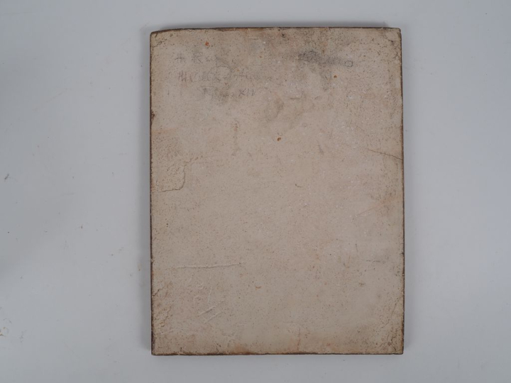 Henri Paul REY.  "Piéta" Plaque en terre cuite émaillée polychrome Sig