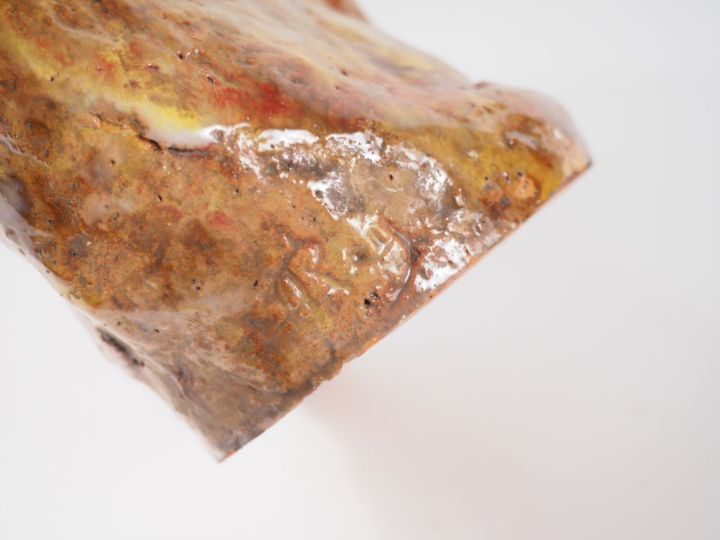 Henri Paul REY.  "félin assis" Sculpture en terre cuite vernissée  Sig