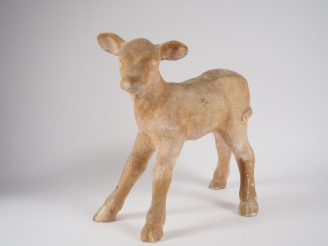 Vente aux enchères Henri Paul REY.  "le veau"  Sujet en platre  Signé H. 33 cm