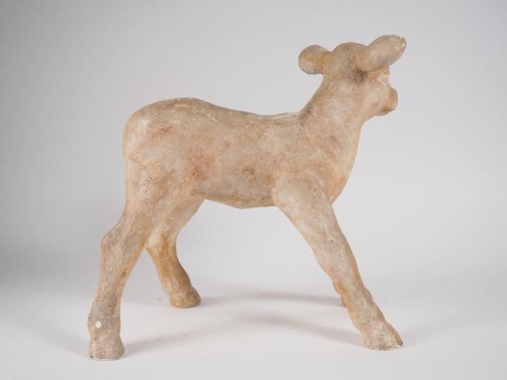 Henri Paul REY.  "le veau"  Sujet en platre  Signé H. 33 cm